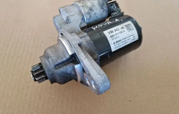 Skoda Yeti (5L) Starter motor 0001120410 0AH911023A