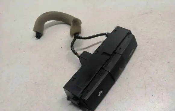 Toyota Corolla Verso E121 Hazard light switch 153965