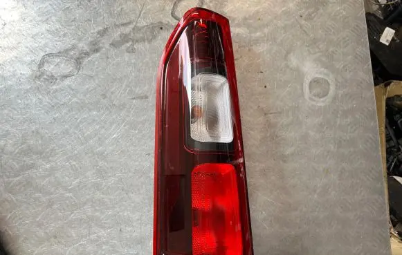 Renault Trafic III (X82) Rear/tail lights 265556737R
