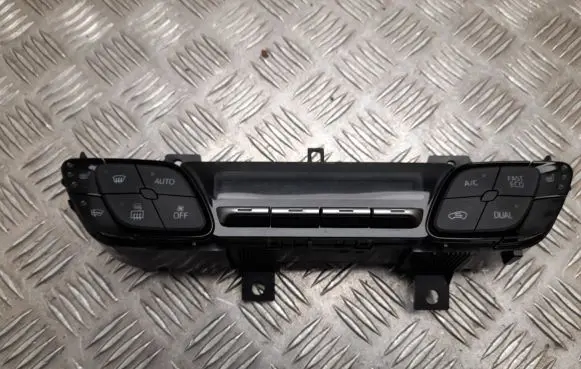 Toyota C-HR I Climate control unit 55900F4010