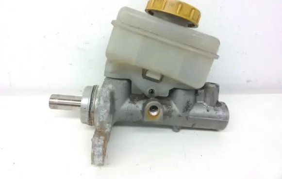 Subaru Legacy Master brake cylinder