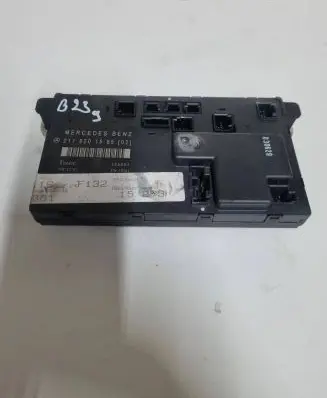 Mercedes-Benz E W211 Door control unit/module 2118201585