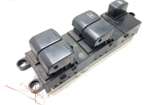 Nissan Note (E11) Electric window control switch 25401-BH12B