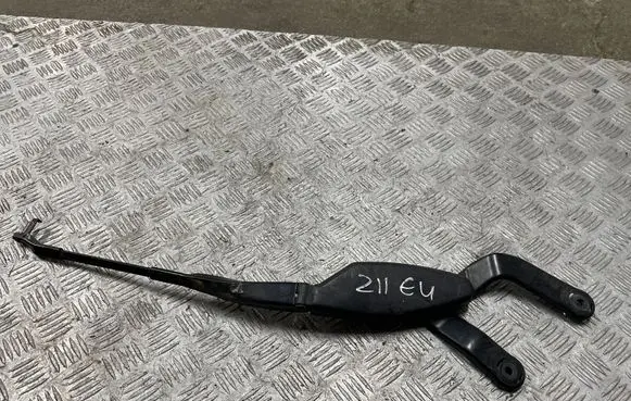Mercedes-Benz E W211 Front wiper blade arm
