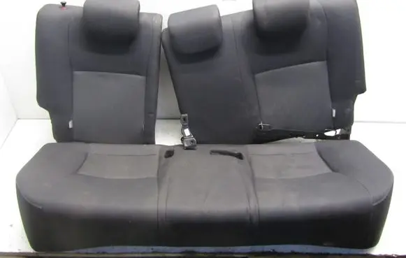 Toyota Yaris Second row seats 4667