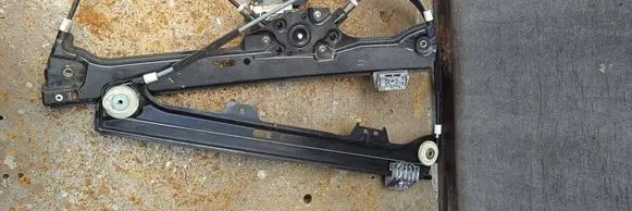 BMW 5 E60 E61 Front door window regulator motor 67626922267