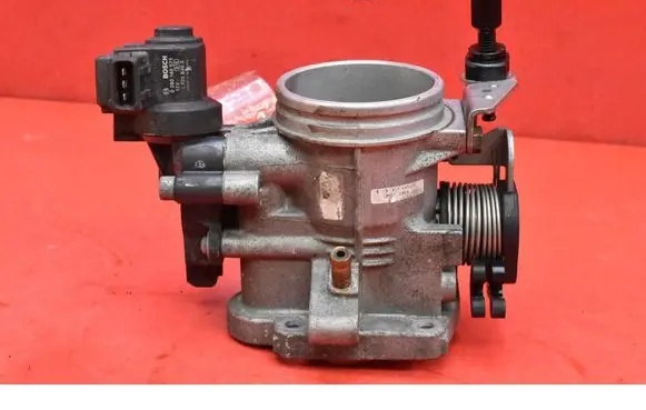BMW 3 E36 Throttle body valve 1432059