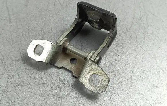 Jeep Renegade Tailgate/trunk/boot hinge