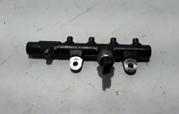 Renault Kadjar Fuel main line pipe 175210651R