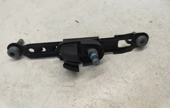 Dodge RAM Seat belt adjustment rail 5LA64TX7AB 475192R