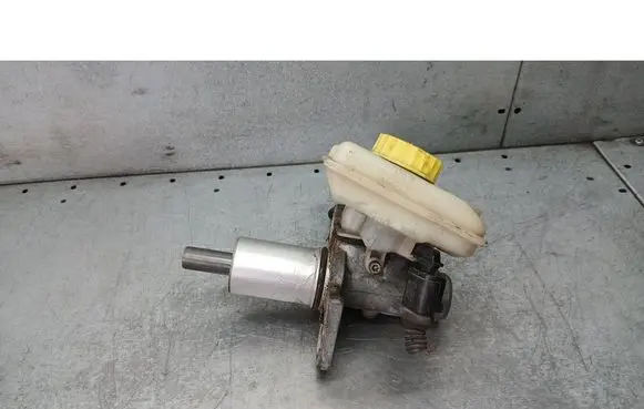 Audi A6 Allroad C5 Master brake cylinder 