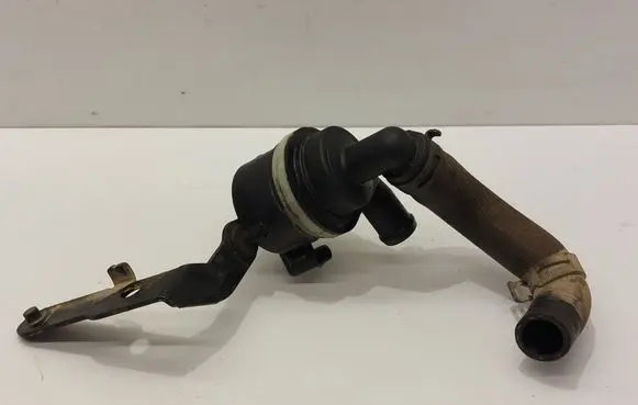 Volkswagen Caddy Electric auxiliary coolant/water pump 5N0965561A