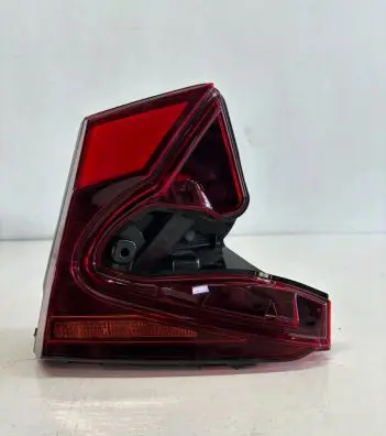 Toyota C-HR I Tailgate rear/tail lights 81580F4130