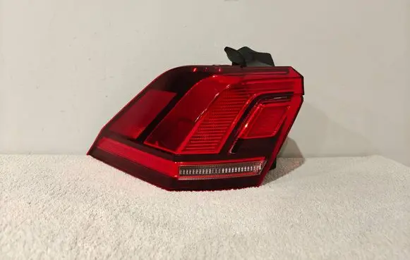 Volkswagen Tiguan Rear/tail lights 