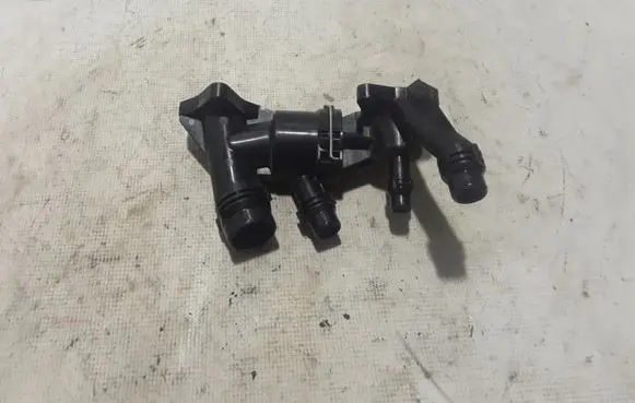 Thermostat/thermostat housing