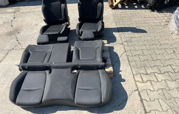 Seat set