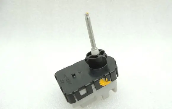 Mazda 6 Headlight level adjustment motor GHR451031F