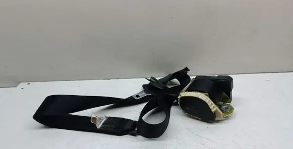 BMW X5 E53 Front seatbelt 8408751