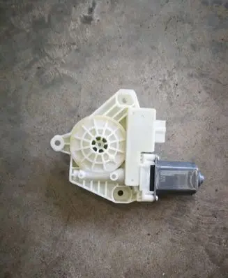 Mercedes-Benz GLC X253 C253 Front door window regulator motor A2139069501 C53177101