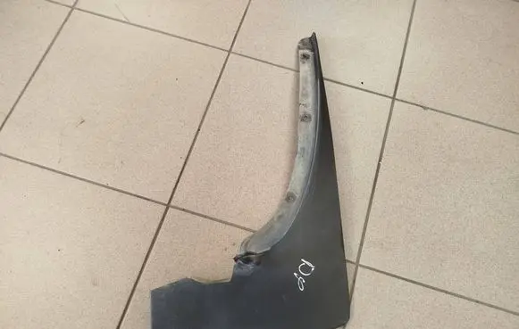 Nissan Navara D40 Front mudguard 63850EB300
