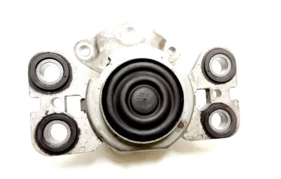 Volvo S60 Engine mount bracket 31401307