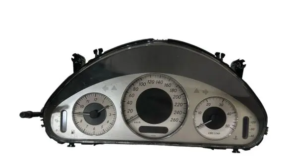 Mercedes-Benz E W211 Speedometer (instrument cluster) A2115405747 110080292