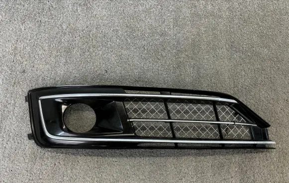 Audi A8 S8 D4 4H Front fog light trim/grill 4H0807680T K3101
