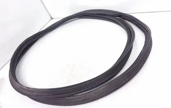 Trunk rubber seal (body)