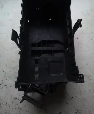 Opel Astra J Battery tray 
