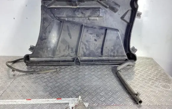 Tesla Model S Other engine bay part 106046600C