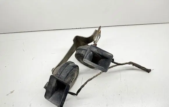 BMW 5 E60 E61 Horn signal 6935709 0092018