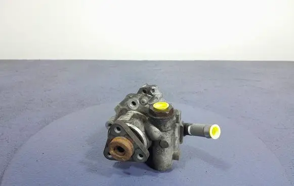 BMW 1 E81 E87 Power steering pump 7692974
