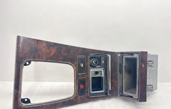 BMW 7 E38 Gear shifter surround trim plastic 8156668 51168156668