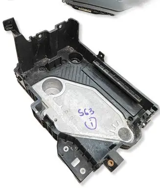 Renault Captur II Battery box tray P1011233A01