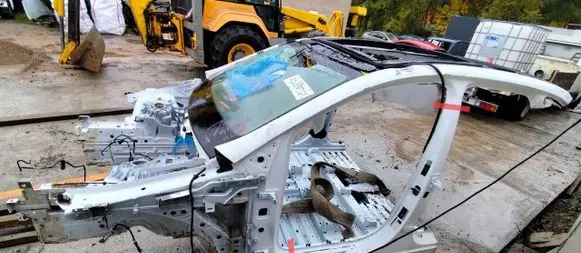 Mercedes-Benz EQE x294 Front sill (body part) 