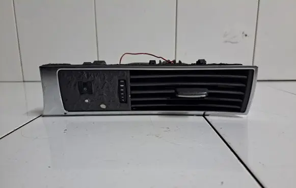 Audi A6 S6 C6 4F Dashboard side air vent grill/cover trim 4F1820901A