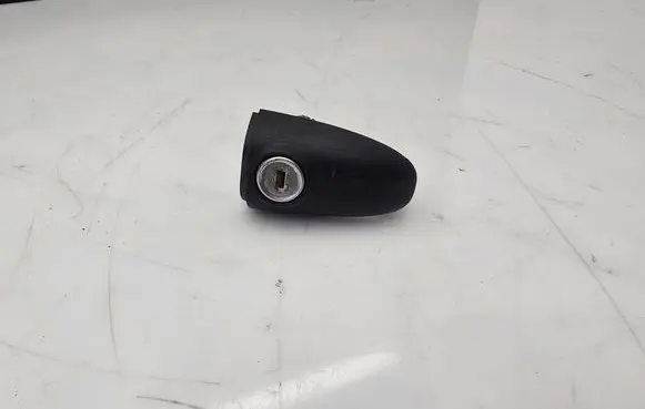 Volkswagen Crafter Front door lock (next to the handle) 9067600005