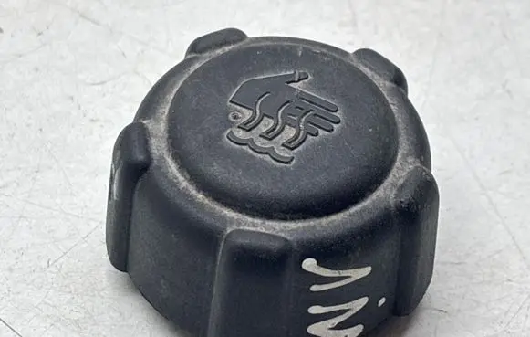 Nissan e-NV200 Coolant expansion tank/reservoir cap 