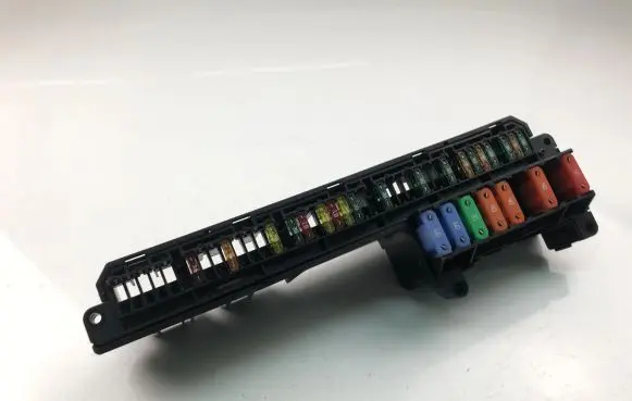 BMW 5 E60 E61 Fuse box set 6957330