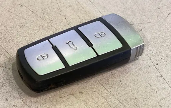 Volkswagen PASSAT B7 Ignition key/card 