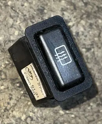 BMW 3 E30 Windscreen/window heater switch 61311380320
