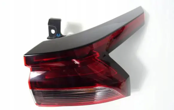Nissan Qashqai J12 Rear/tail lights