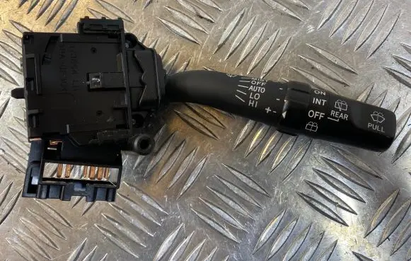 Toyota Corolla Verso AR10 Wiper control stalk 8465205170 173821