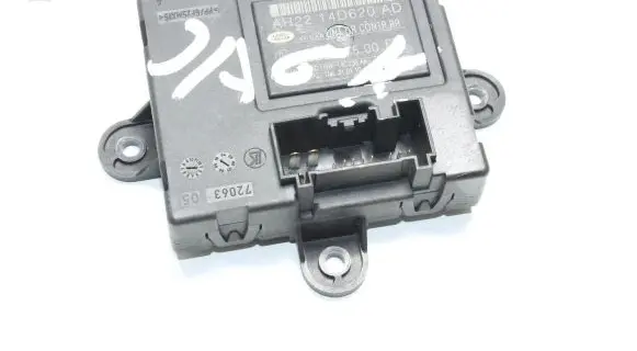 Jaguar XF X250 Door control unit/module AH2214D620AD