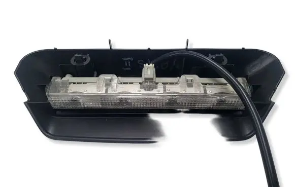 Toyota Yaris Third/center stoplight 28816698