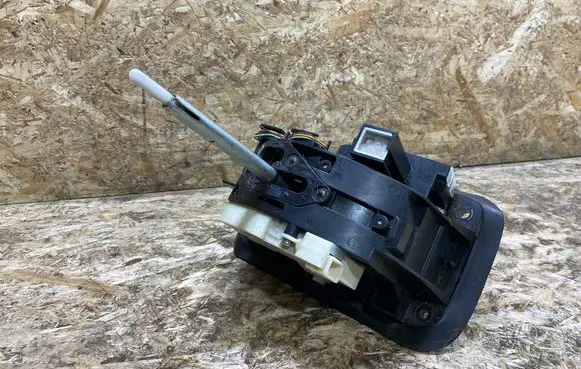 Infiniti G37 Gear selector 