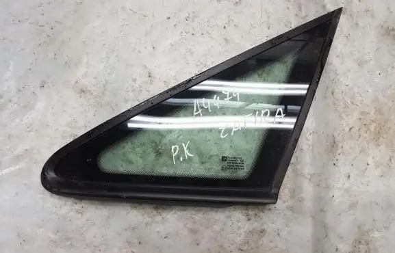 Opel Zafira A Front triangle window/glass 