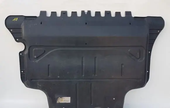 Audi Q3 F3 Engine splash shield/under tray 5QF825236