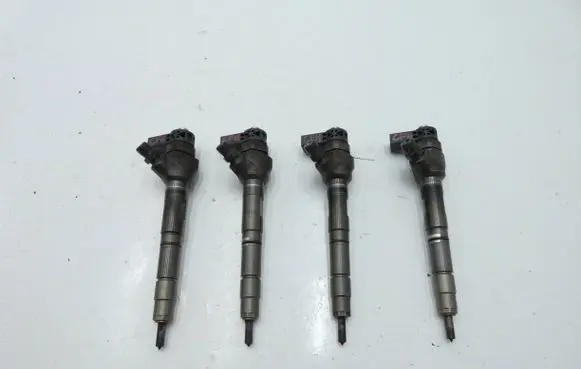 Volkswagen Tiguan Fuel injector 03L130277J