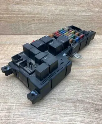 Volvo S80 Fuse module 8637841